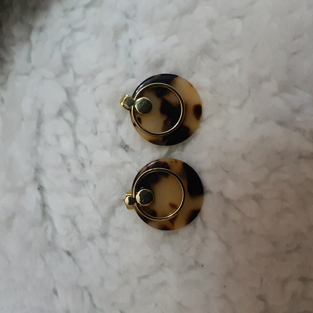 8 Other Reasons Tortise Earrings - Richie studs